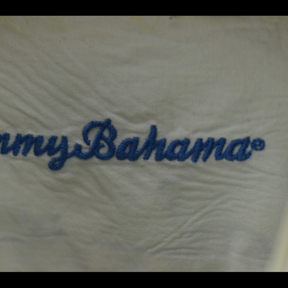 Luxurious Tommy Bahama Silk Casual Dress Shirt - Picture 3 of 12